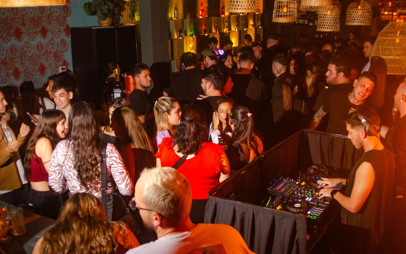 La noche con DJ en Arco